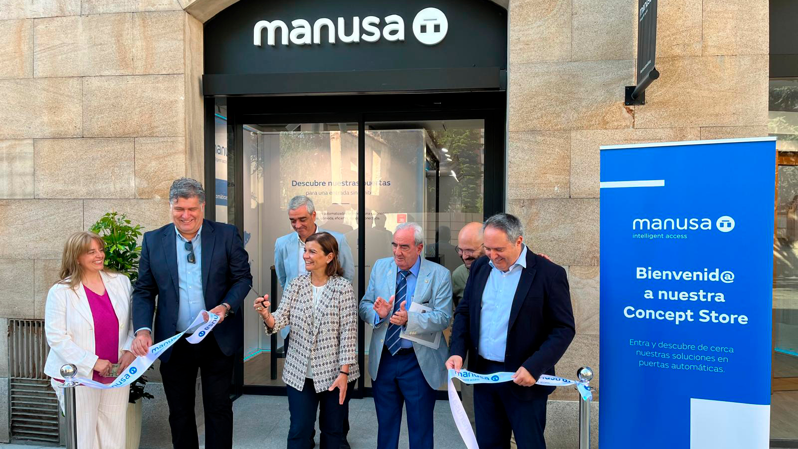 https://www.manusa.com/uploads//manusa-concept-store-valladolid-inauguracion.jpg