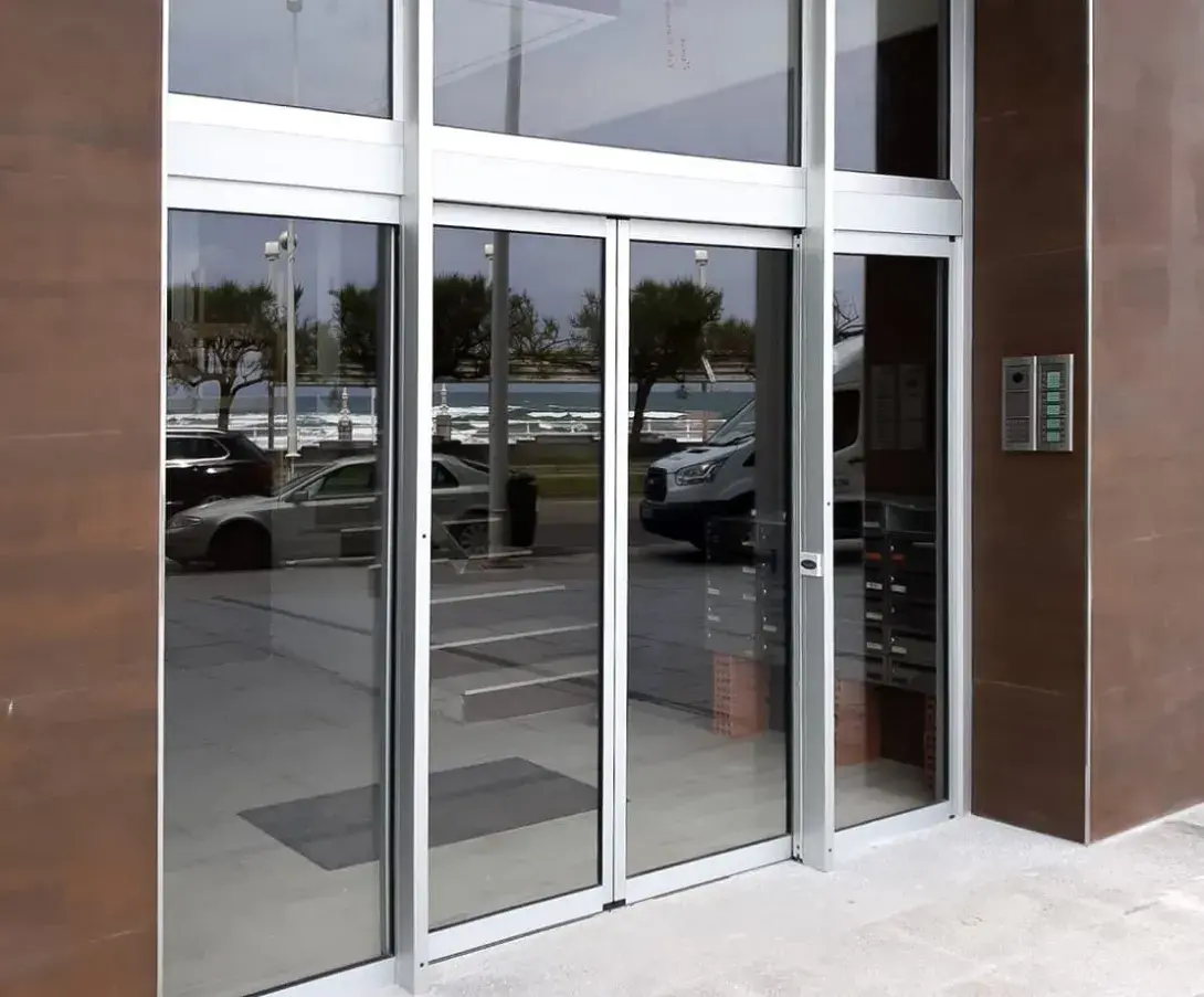 Las mejores puertas automáticas para portales, gran ayuda en las zonas residenciales