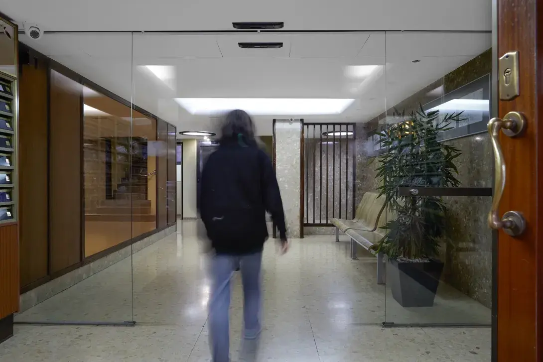 Puertas automáticas, la solución para hogares adaptados y accesibles