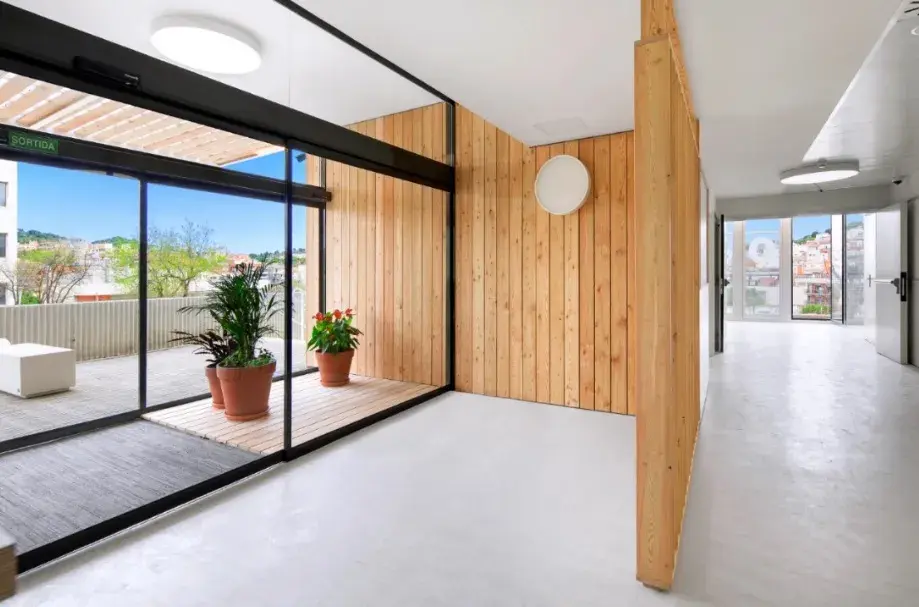 Edificios inteligentes: la tecnología detrás de las puertas automáticas Manusa