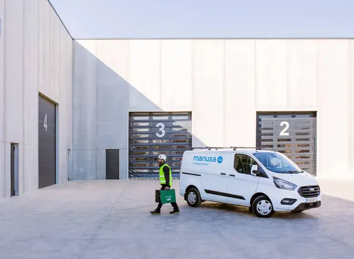 Portas Giratórias: elegância, segurança e eficiência energética nas entradas modernas