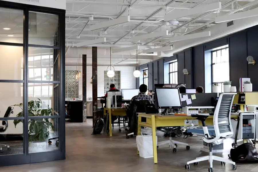 Oficinas y eficiencia energética. ¿Qué pueden aportar las puertas automáticas?