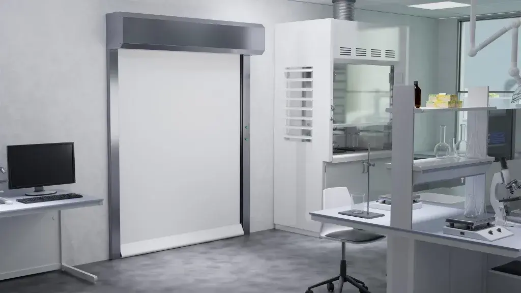 Puertas rápidas que aportan seguridad en la industria química